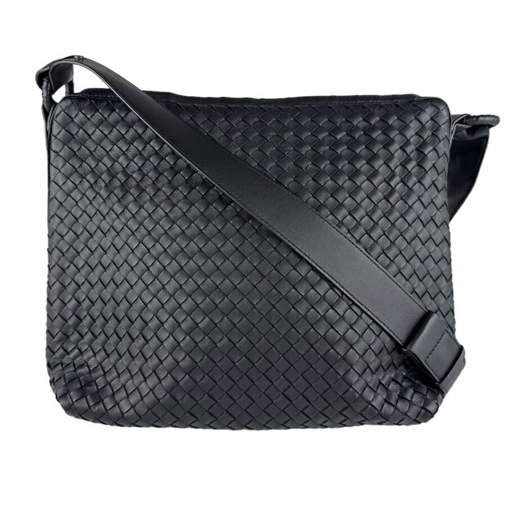 Bottega Veneta shoulder bag Intrecciato leather black
